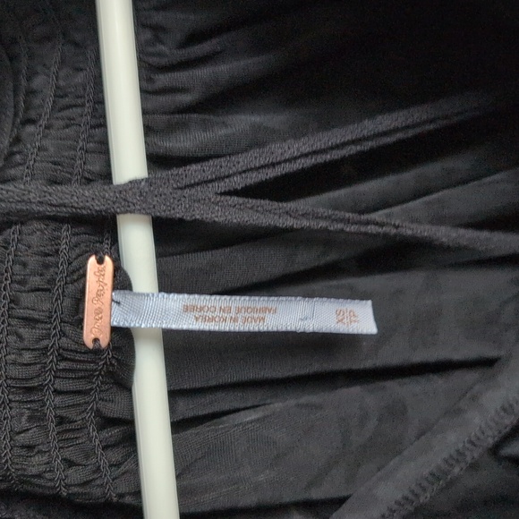 Free People Black Velvet Patterned Women's Off Shoulder Top - Picture 2 of 3